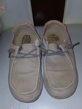 #HeyDude Womens WIDE 9 Tan Canvas #SlipOn #Loafers GREAT CONDITION